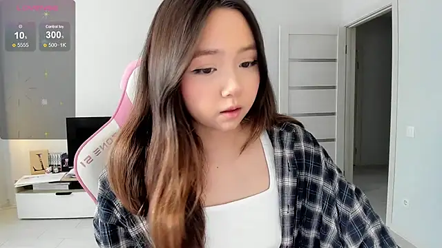 Fluffy Rose online show from March 10, 4:27 am