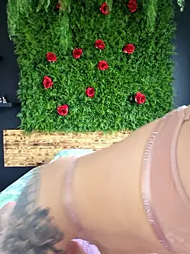 ladoucedu34 online show from April 13, 1:48 pm