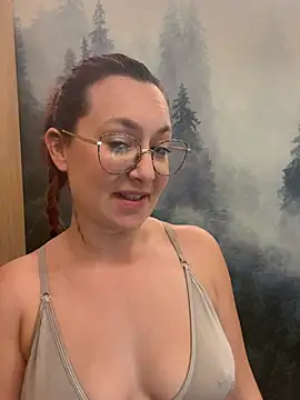 Snapshot of ladoucedu34 chatting on July 4, 3:38 pm ladoucedu34 online show from July 4, 3:38 pm