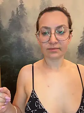 ladoucedu34 online show from March 12, 10:25 pm