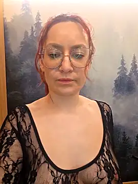 ladoucedu34 online show from May 1, 2:44 pm