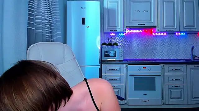 Snapshot of mirrorofsoul chatting on February 25, 8:25 am mirrorofsoul online show from February 25, 8:25 am