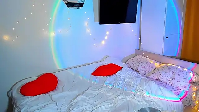 Snapshot of mirrorofsoul chatting on October 1, 6:01 pm mirrorofsoul online show from October 1, 6:01 pm