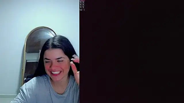 Snapshot of Tamaraa_wet chatting on June 27, 8:04 pm Tamaraa wet online show from June 27, 8:04 pm