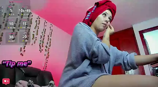 bonnie moon  online show from January 30, 10:41 pm