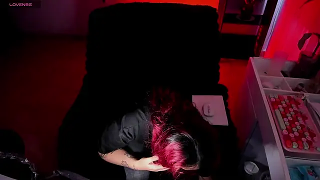 bonnie moon  online show from October 30, 7:22 pm