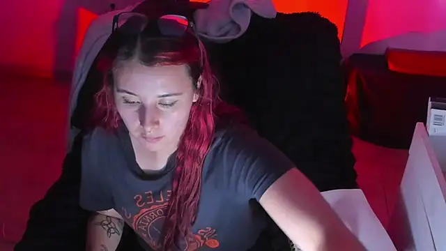 bonnie moon  online show from October 21, 10:20 pm