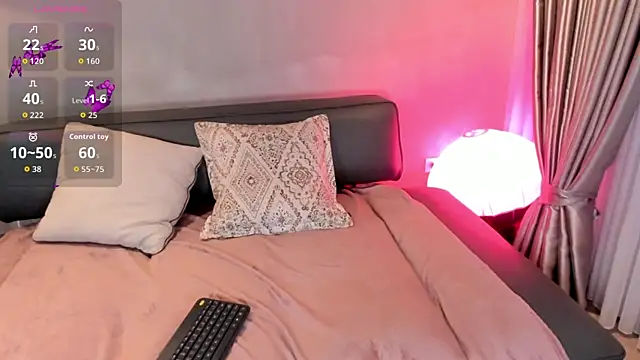 Paiige peach online show from July 24, 6:37 pm