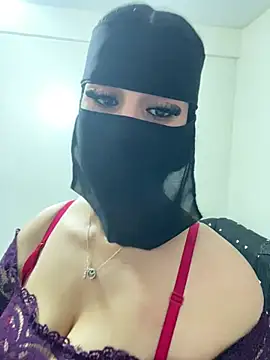 Snapshot of mari_layali chatting on July 13, 9:03 pm mari layali online show from July 13, 9:03 pm