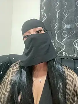 Snapshot of mari_layali chatting on July 11, 10:21 pm mari layali online show from July 11, 10:21 pm