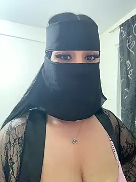 Snapshot of mari_layali chatting on June 26, 10:59 pm mari layali online show from June 26, 10:59 pm