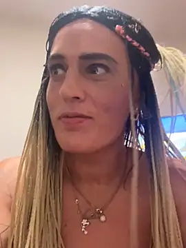 Haleytightlips1986 online show from April 15, 1:55 am