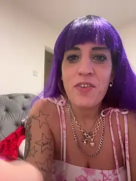 Haleytightlips1986 online show from March 14, 2:06 am