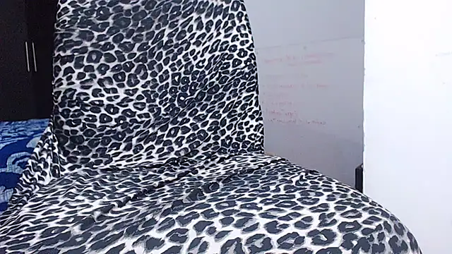 Snapshot of jhon_tomson1 chatting on November 13, 10:24 pm jhon tomson1 online show from November 13, 10:24 pm