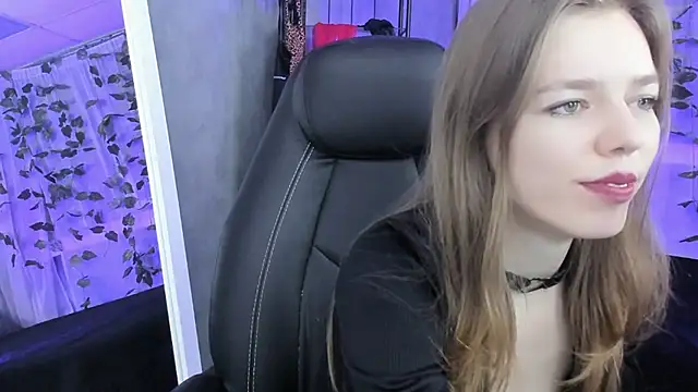 Snapshot of Tina_Tayllor chatting on October 2, 6:28 am Tina Tayllor online show from October 2, 6:28 am