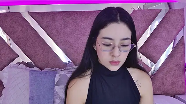 Snapshot of Susa1userma_ chatting on June 9, 11:44 am Susa1userma online show from June 9, 11:44 am