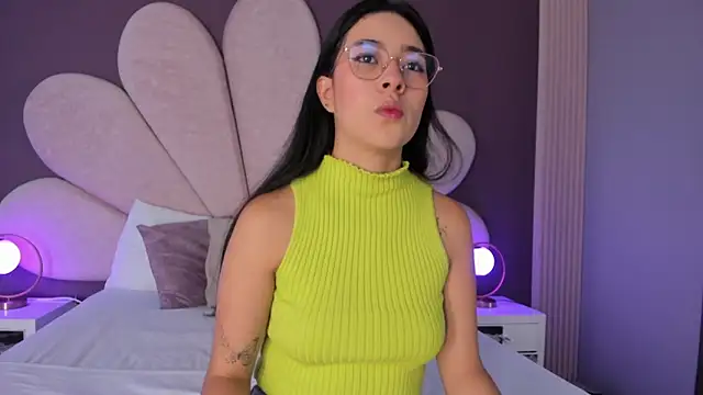 Snapshot of Susa1userma_ chatting on June 3, 11:33 am Susa1userma online show from June 3, 11:33 am