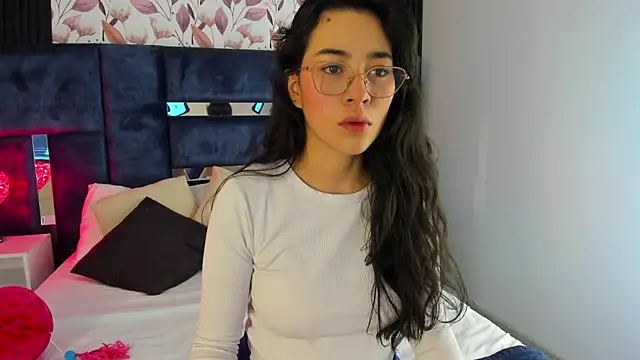 Snapshot of Susa1userma_ chatting on June 16, 11:43 am Susa1userma online show from June 16, 11:43 am