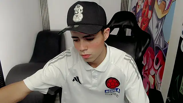 Snapshot of bby_santi chatting on February 14, 7:44 pm bby santi online show from February 14, 7:44 pm