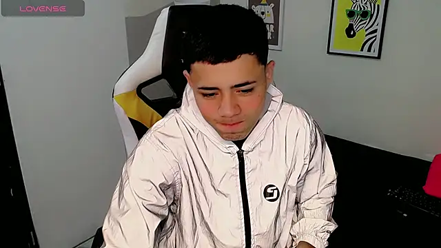 Snapshot of bby_santi chatting on September 20, 12:43 pm bby santi online show from September 20, 12:43 pm