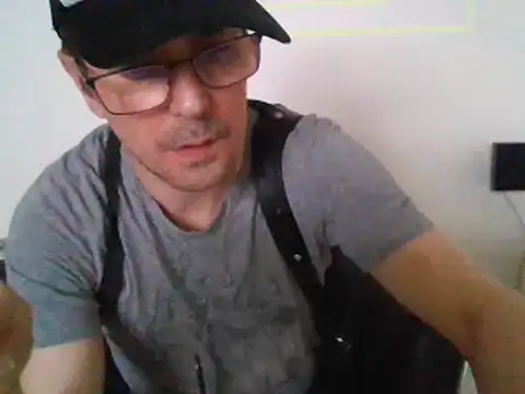 Snapshot of Minm666 chatting on February 4, 3:11 am Minm666 online show from February 4, 3:11 am