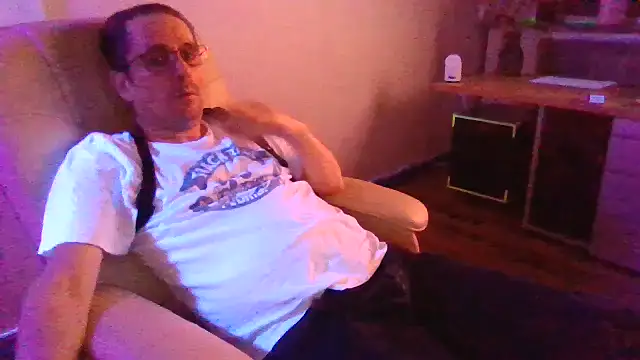 Snapshot of Minm666 chatting on January 14, 10:23 pm Minm666 online show from January 14, 10:23 pm