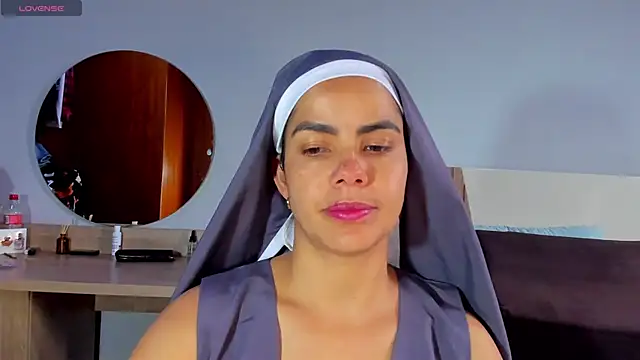 Snapshot of ClaraMariaMon chatting on March 13, 1:18 pm ClaraMariaMon online show from March 13, 1:18 pm