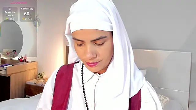 ClaraMariaMon online show from March 31, 3:58 pm