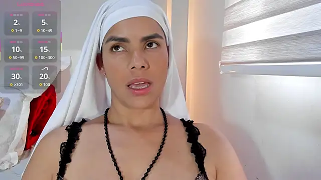 ClaraMariaMon online show from November 12, 5:39 pm