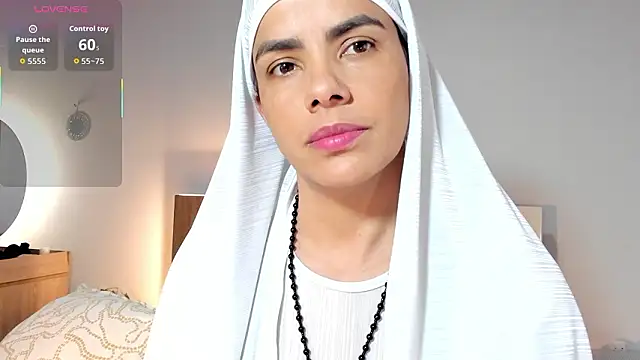 ClaraMariaMon online show from March 16, 4:10 pm