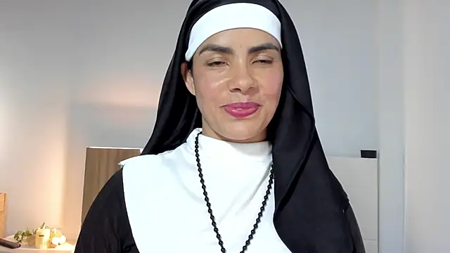 Snapshot of ClaraMariaMon chatting on May 22, 10:30 pm ClaraMariaMon online show from May 22, 10:30 pm