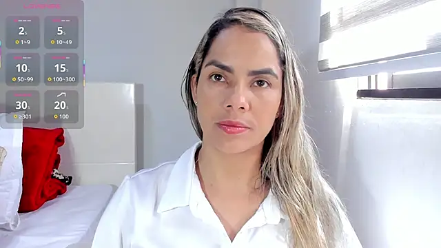 Snapshot of ClaraMariaMon chatting on October 19, 3:37 pm ClaraMariaMon online show from October 19, 3:37 pm