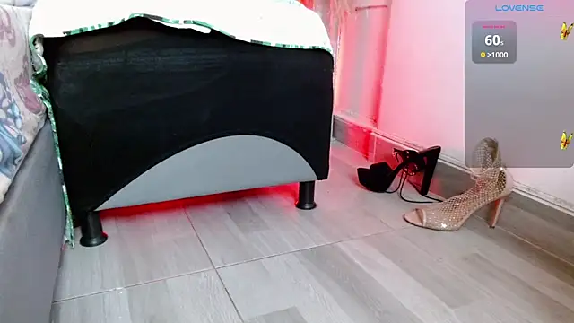 Snapshot of sara-bbc-dominant chatting on October 27, 11:05 pm sara-bbc-dominant online show from October 27, 11:05 pm