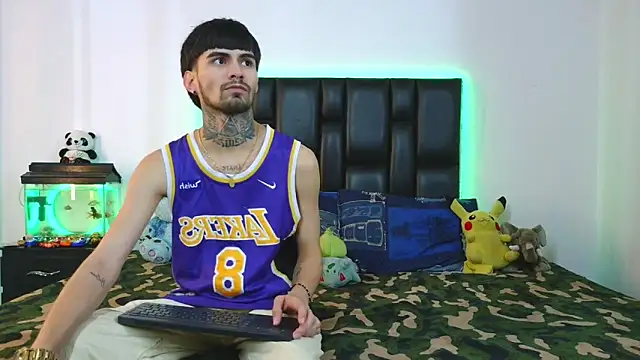 Brutal Sex Fucking online show from February 28, 8:41 pm