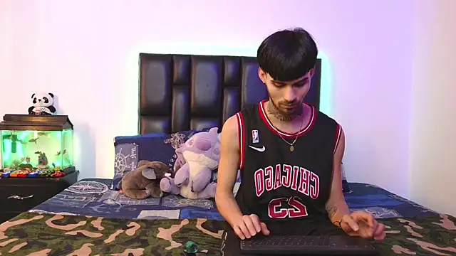 Brutal Sex Fucking online show from February 5, 9:43 pm