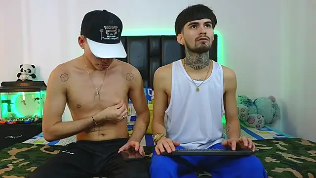 Brutal Sex Fucking online show from March 24, 9:26 pm