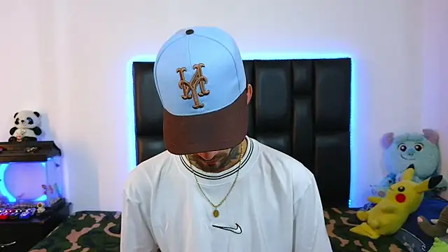 Brutal Sex Fucking online show from March 26, 9:02 pm