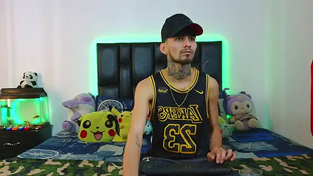 Brutal Sex Fucking online show from May 13, 2:18 am