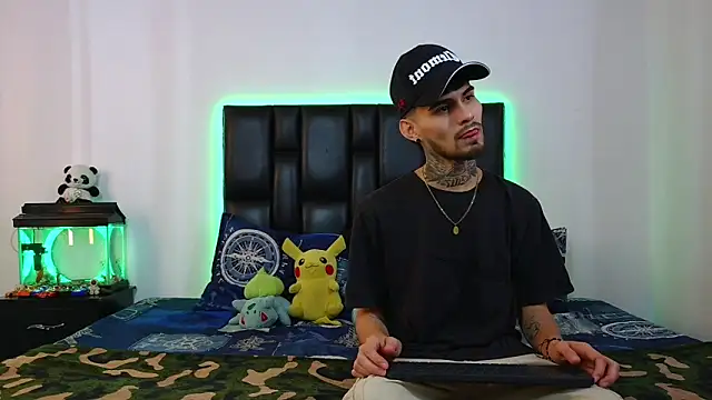 Brutal Sex Fucking online show from March 18, 8:53 pm