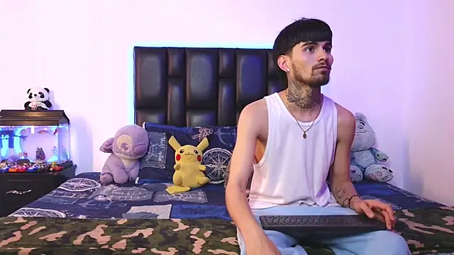 Brutal Sex Fucking online show from February 6, 9:33 pm