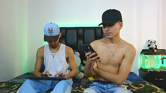 Brutal Sex Fucking online show from April 19, 2:45 am