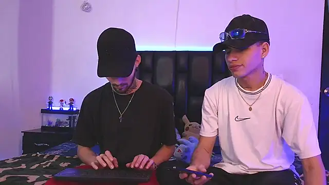 Brutal Sex Fucking online show from October 15, 10:40 pm