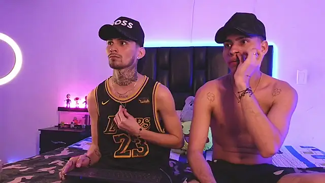 Snapshot of Brutal_Sex_Fucking chatting on October 26, 1:28 am Brutal Sex Fucking online show from October 26, 1:28 am