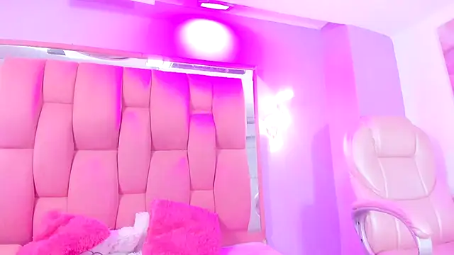 Snapshot of jennifer_ts chatting on November 28, 9:04 pm jennifer ts online show from November 28, 9:04 pm