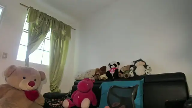 Snapshot of jennifer_ts chatting on February 11, 6:41 pm jennifer ts online show from February 11, 6:41 pm