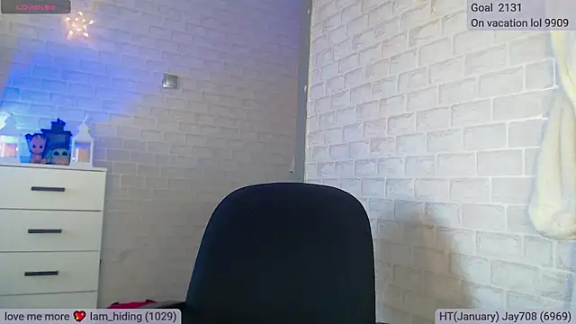Snapshot of SuchCute chatting on January 24, 5:21 am SuchCute online show from January 24, 5:21 am