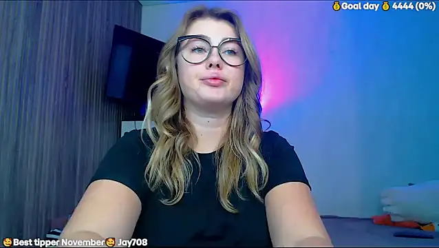 SuchCute online show from November 23, 3:05 am