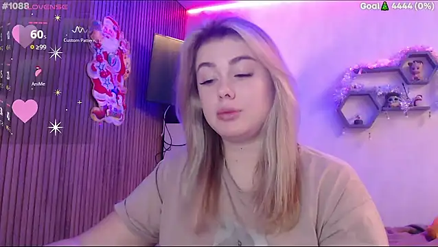 SuchCute online show from January 10, 2:51 am