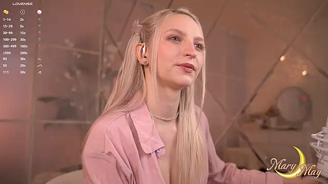 marylunamay online show from April 20, 5:21 am