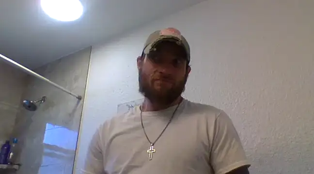 Snapshot of kingslife131313 chatting on February 2, 8:51 pm kingslife131313 online show from February 2, 8:51 pm